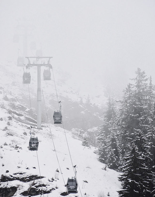 Papier peint panoramique montagne Dans la brume